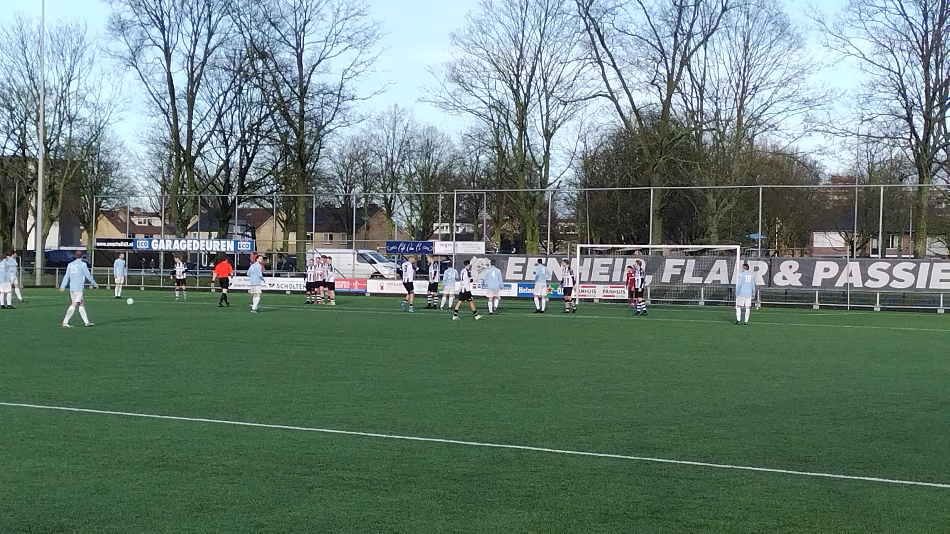 Robur et Velocitas 1 wint in Harderwijk